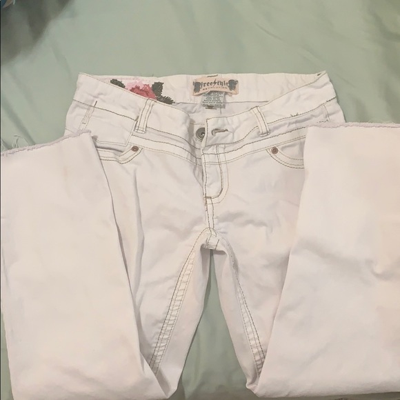 Freestyle Capri Jeans - Picture 1 of 4